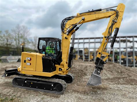 precio de mini excavadora caterpillar|miniexcavadoras cat used.